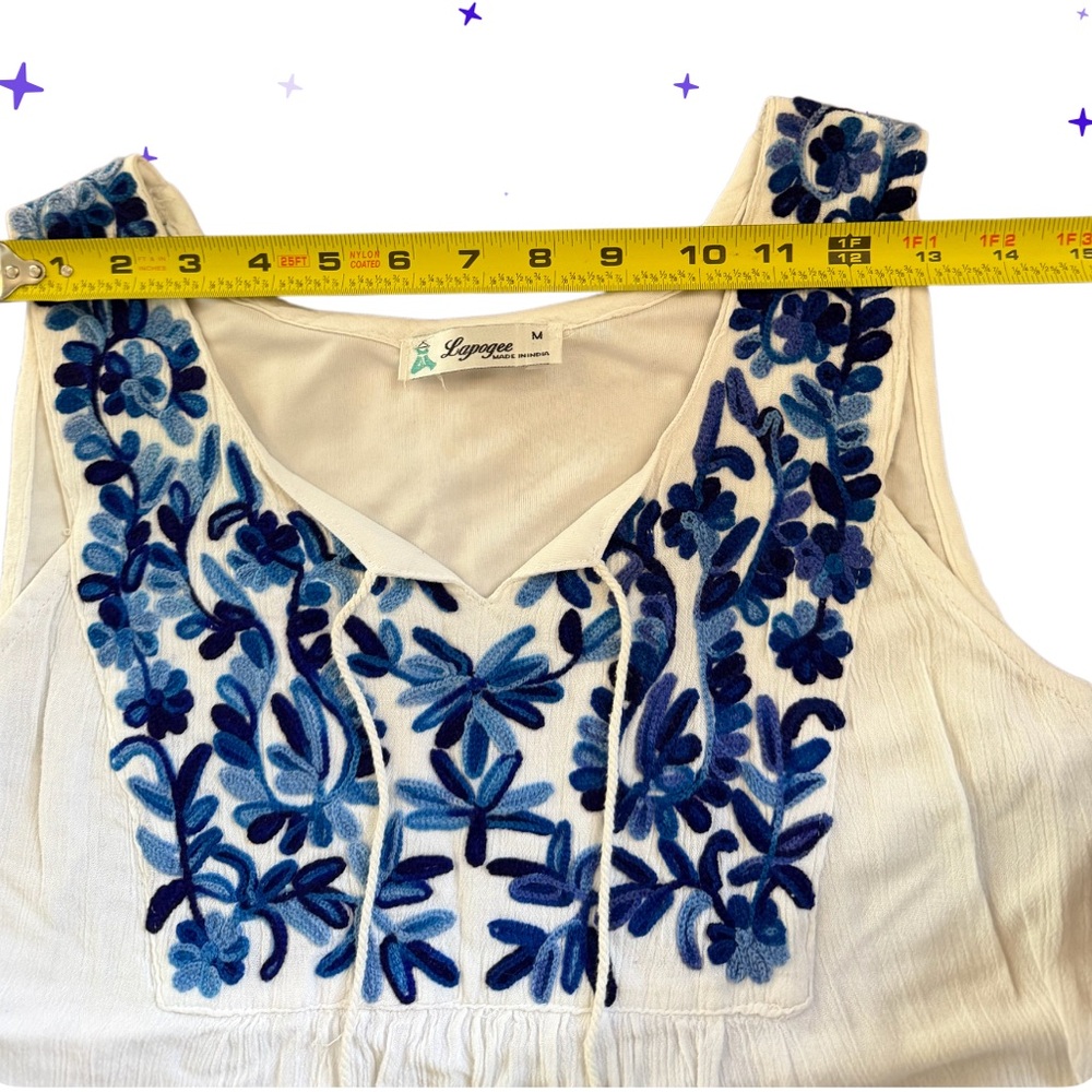 Final Sale! Bundle! 🌟Lapogee White Beachy Sleevless Mini Dress Blue Embroidered - Picture 3 of 6